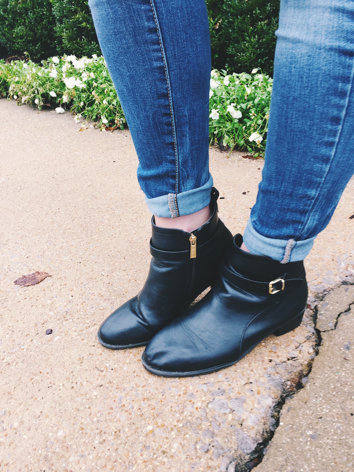 chelsea boot with buckles