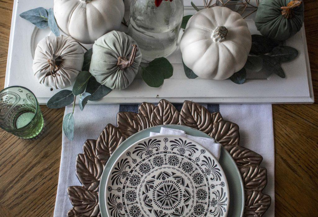 Modern, eclectic tablescape for Fall